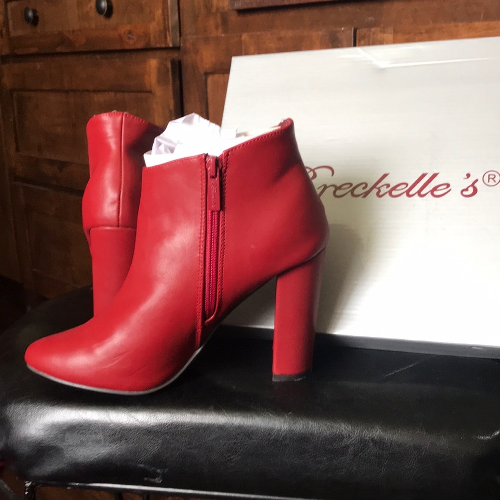Red half boot 8 1/2 Breckelle’s